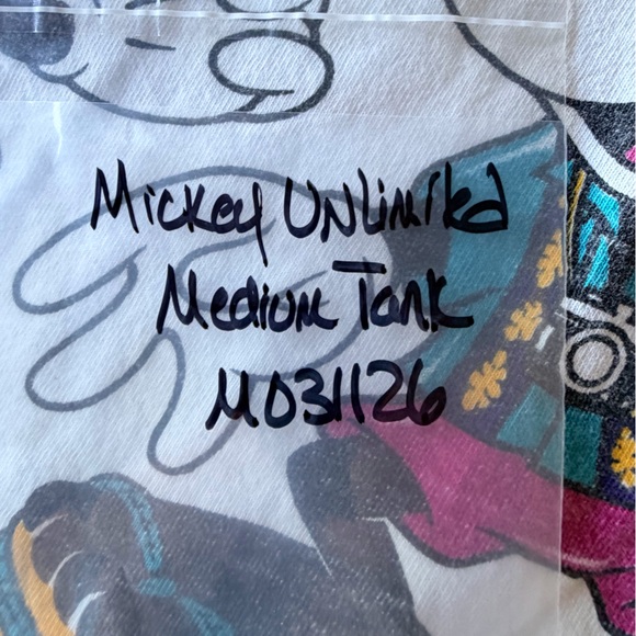 Vintage Disney Mickey Minnie Hawaiian Graphic Crop Tank Top medium - Picture 9 of 9